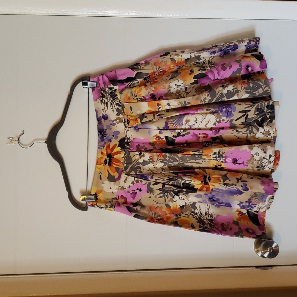 Sunny Leigh Flowered Knee Length Skirt